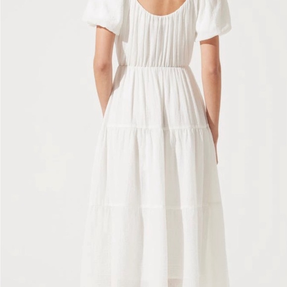 ASTR THE LABEL smocked tiered maxi dress Sz M - Picture 3 of 9